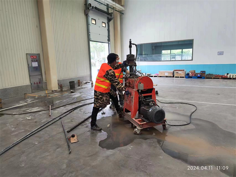 张沟镇厂房地面下沉塌陷注浆加固施工